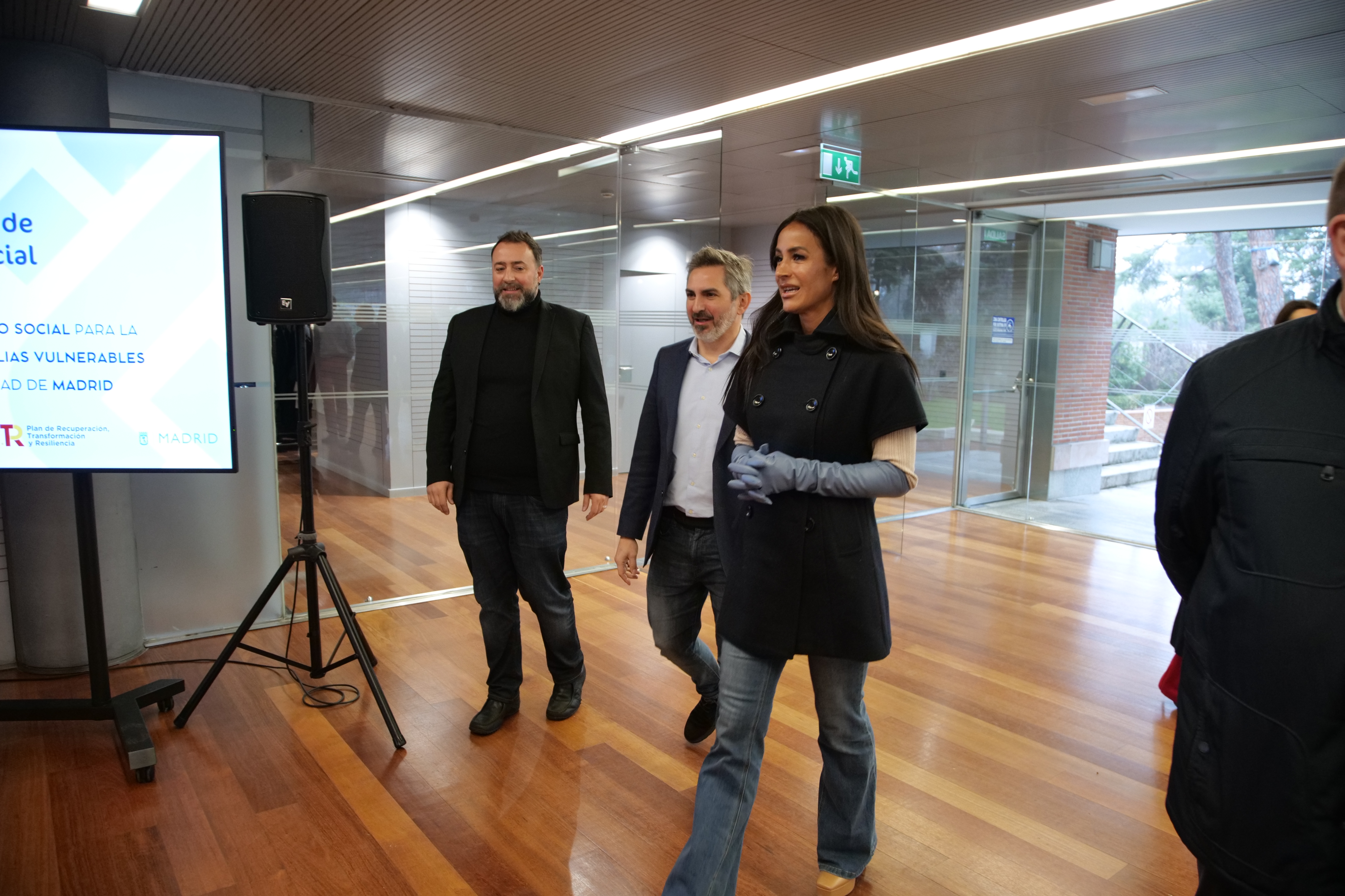 Villacís, a su llegada al acto de presentación del proyecto CINTRAS, en el pabellón de los jardines de Cecilio Rodríguez